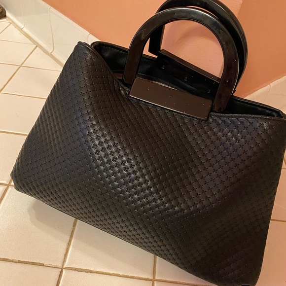 Handbags - Black Quilted Handbag